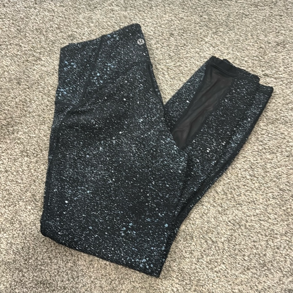 Lululemon leggings, mid rise